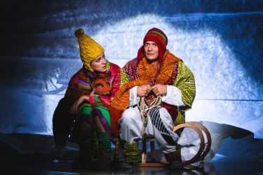 2025 11 28 liska s duhovymi ocami