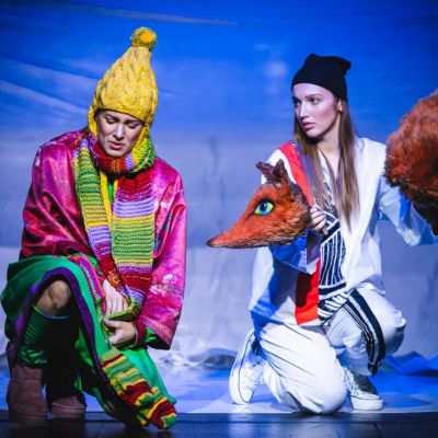 2025 11 28 liska s duhovymi ocami