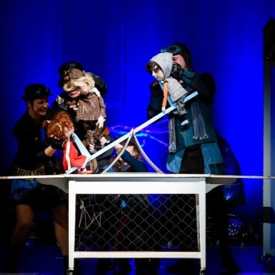 velka tovaren na slova